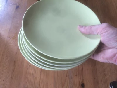 6 small plates, manipulations