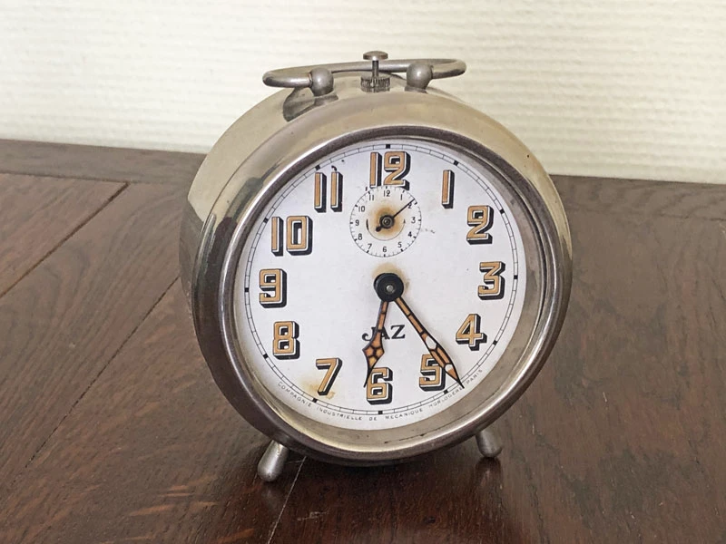 Tic Tac mechanical alarm clock 5