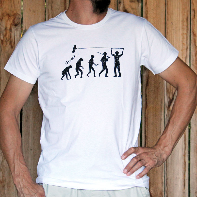 T-shirt avec un dessin de perchman, ou preneur de son en forme evolution